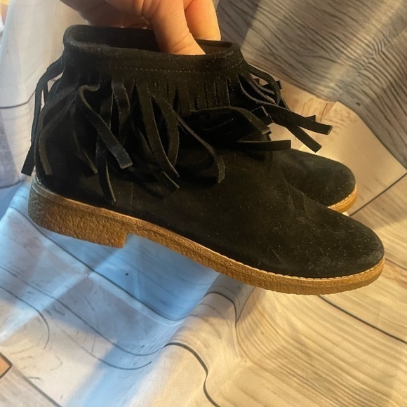 Kate ♠️ Spade Black Tassel Chelsea Ankle Boots ♠️EUC♠️ - Picture 2 of 9